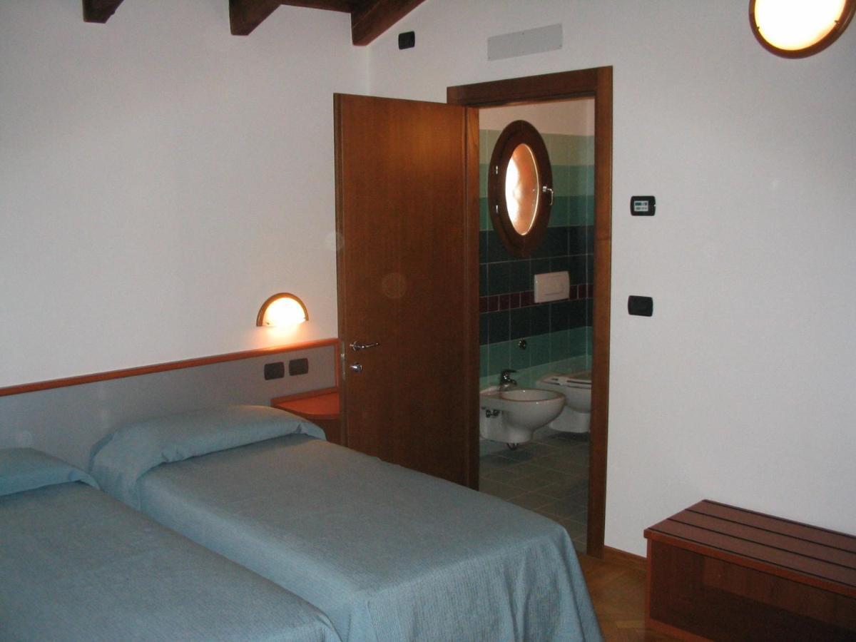 Country House Santa Maria Maddalena บูดริโอ ห้อง รูปภาพ